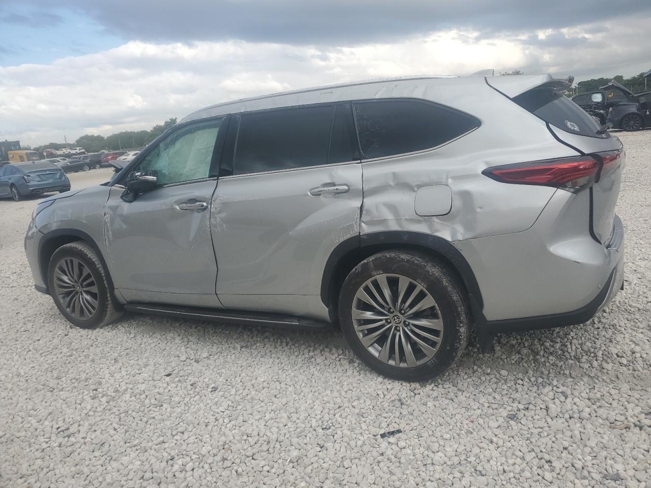 2021 TOYOTA HIGHLANDER