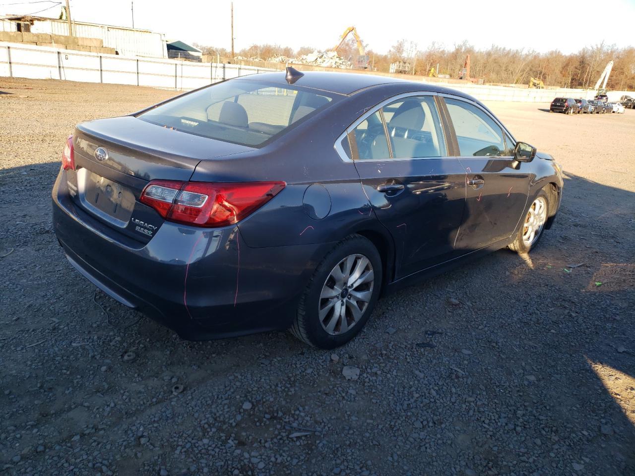 2017 SUBARU Legacy