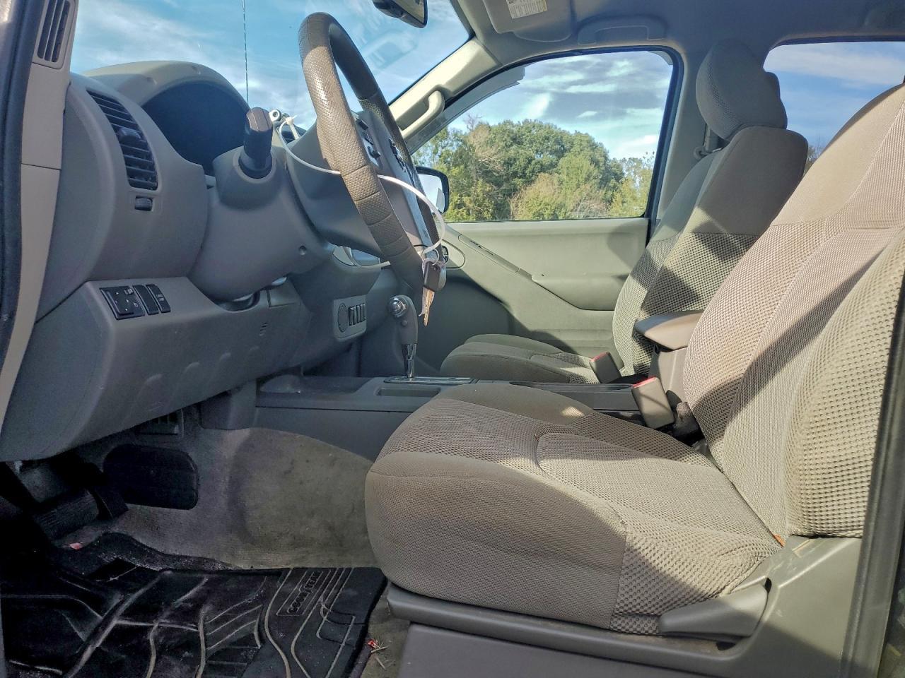 2015 NISSAN Frontier