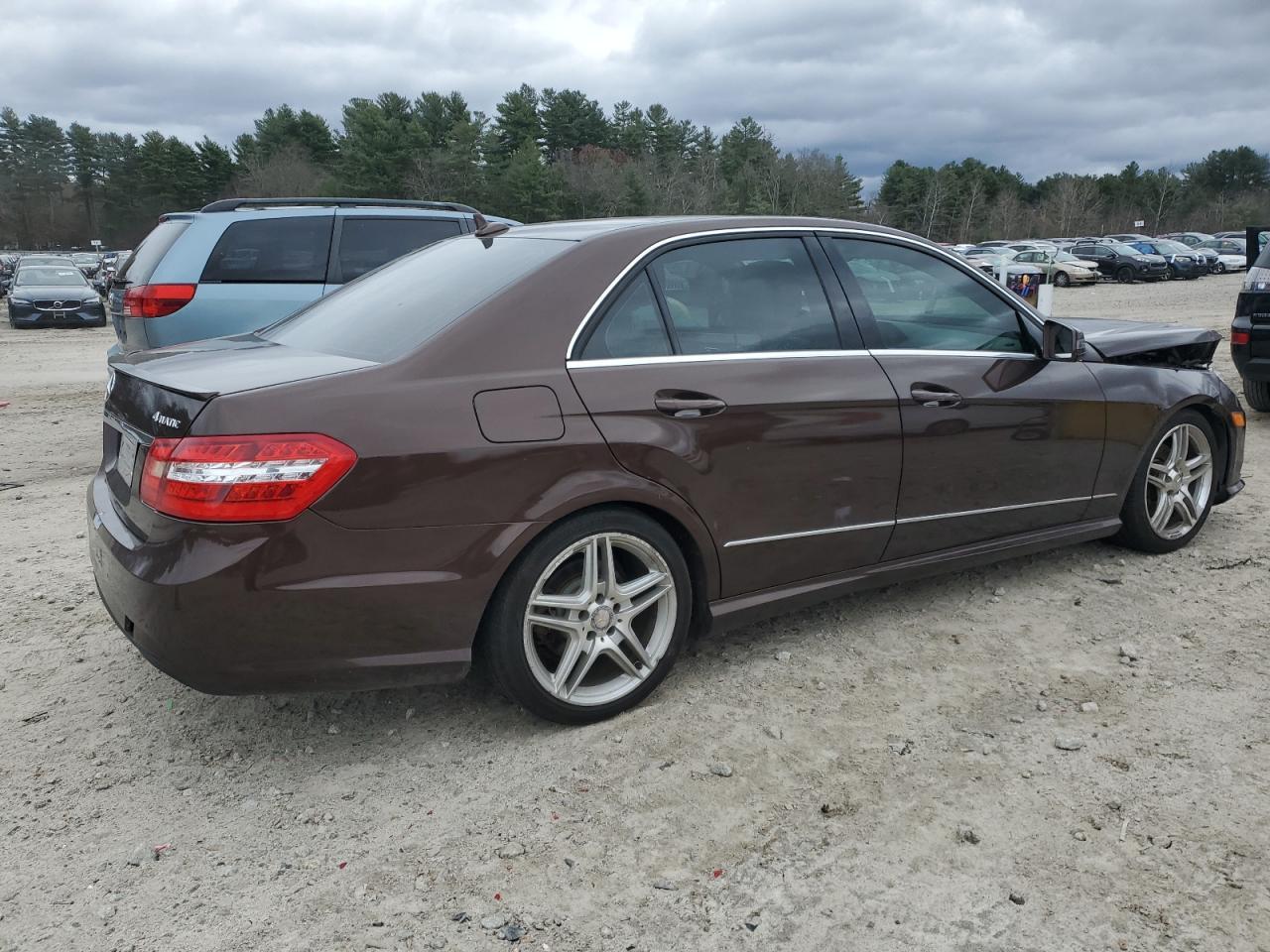 2011 MERCEDES-BENZ E-Class