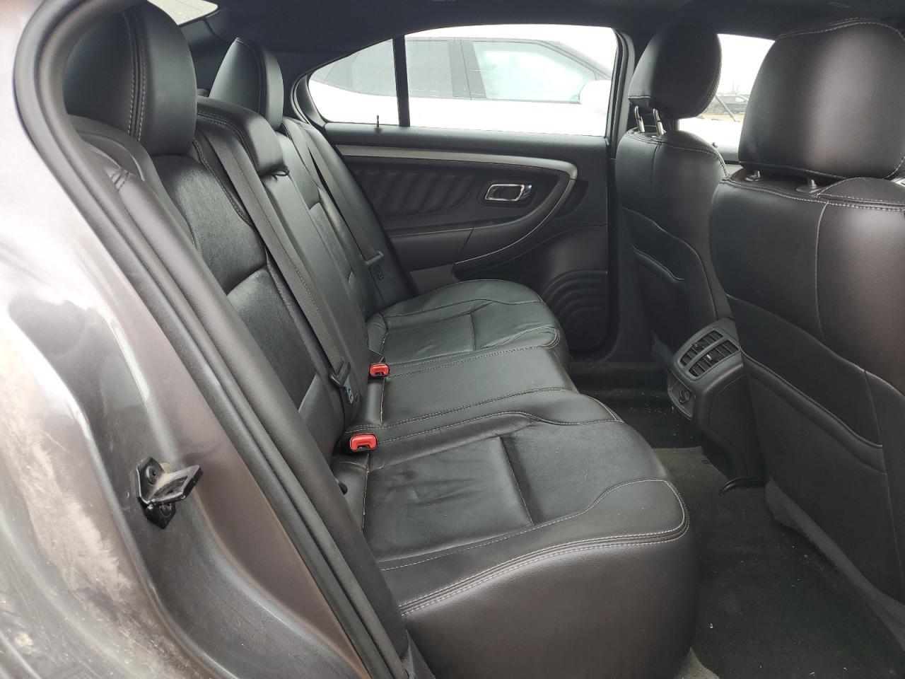 2014 FORD Taurus