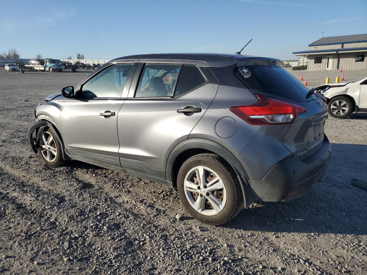 2020 NISSAN KICKS