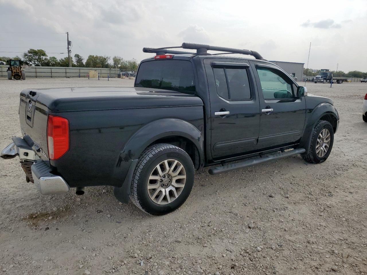 2012 NISSAN Frontier