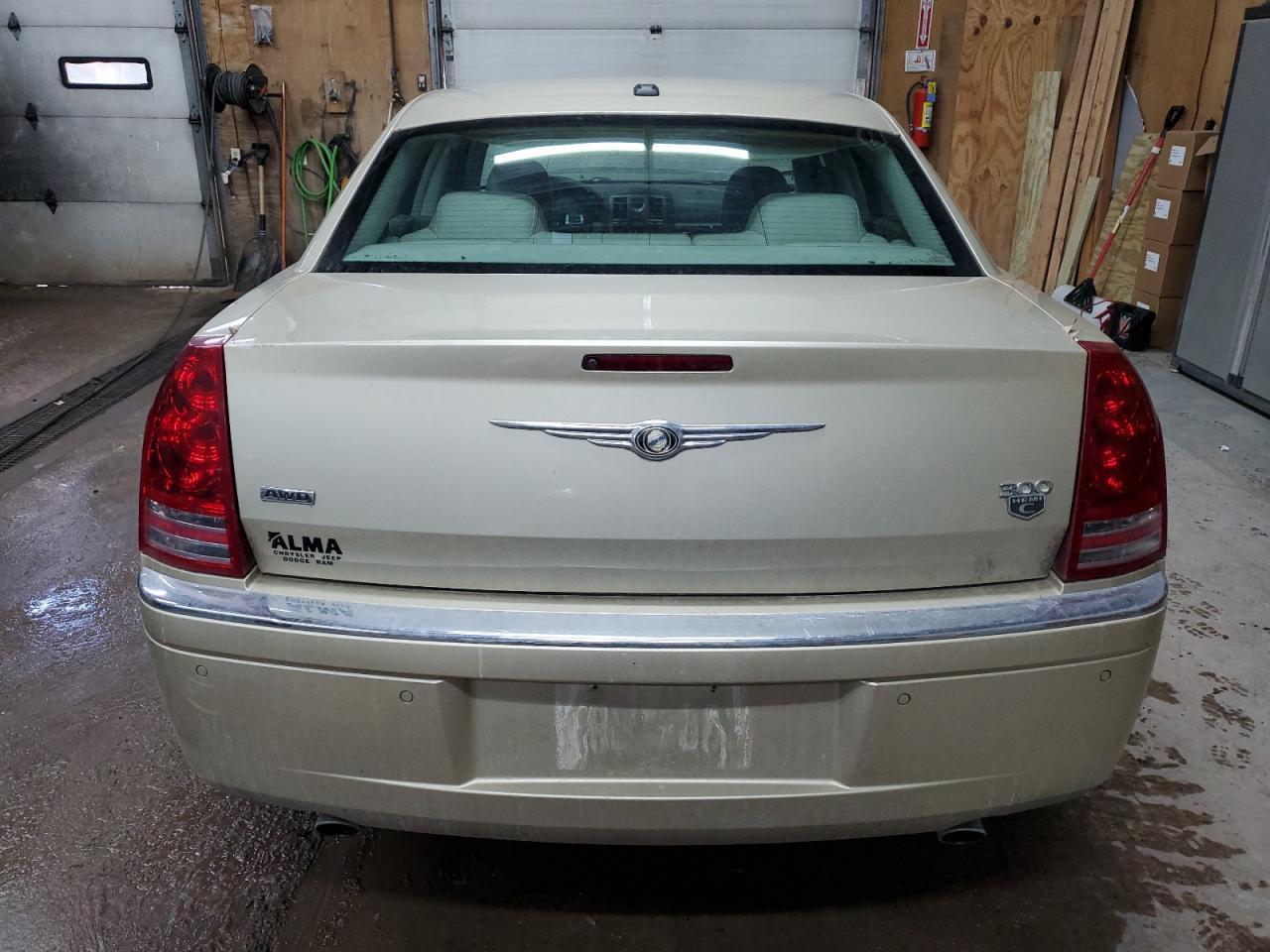 2010 CHRYSLER 300