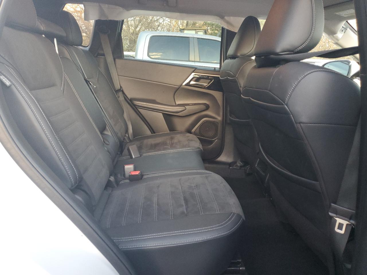 2023 MITSUBISHI outlander