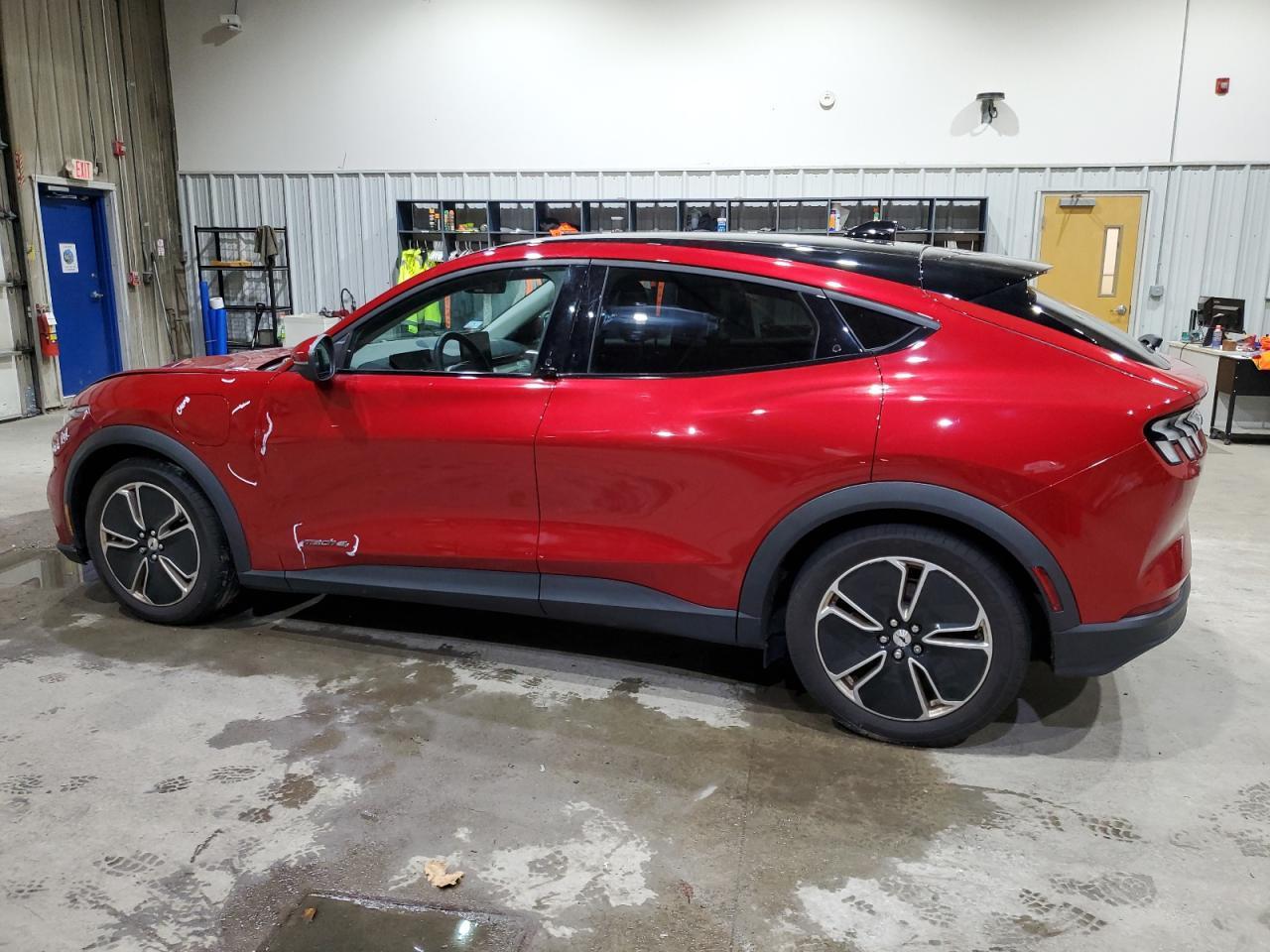 2021 FORD Mustang Mach-E