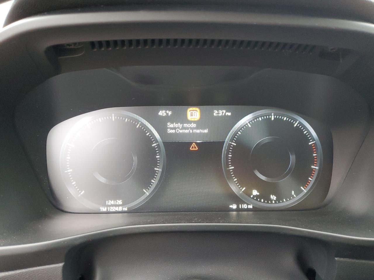 2019 VOLVO XC40