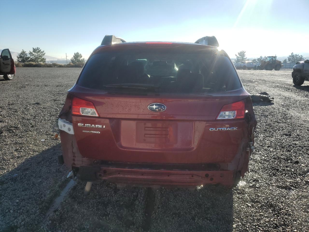2013 SUBARU Outback