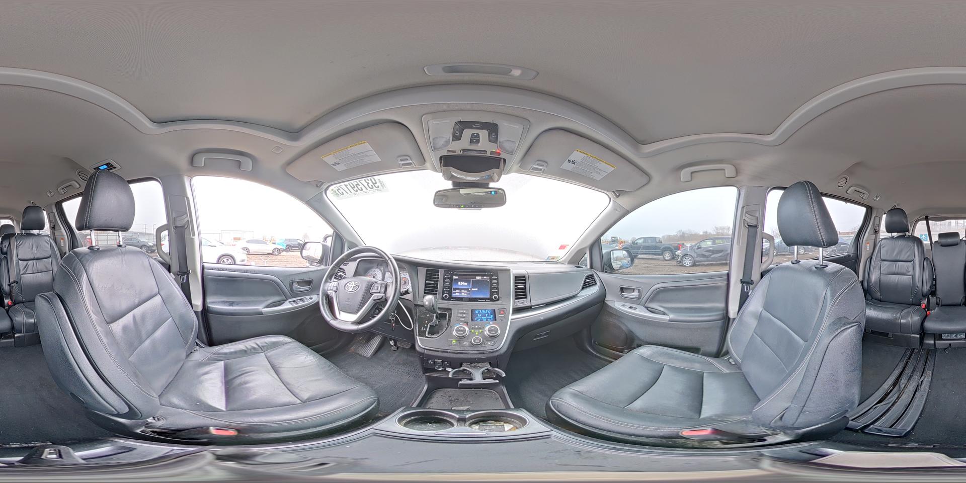 2019 TOYOTA SIENNA