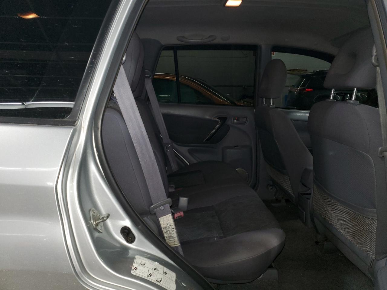 2003 TOYOTA RAV4