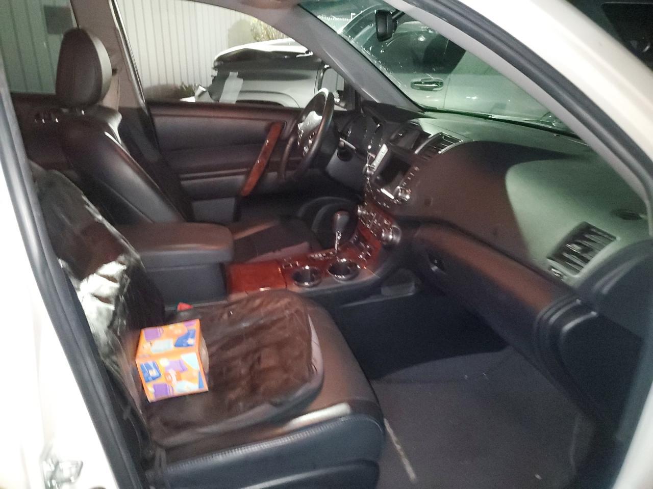2012 TOYOTA HIGHLANDER