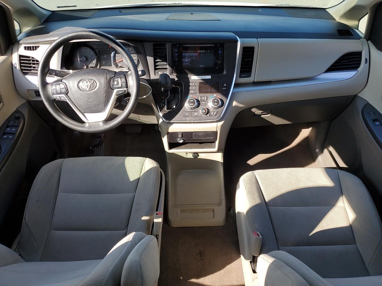 2017 TOYOTA SIENNA