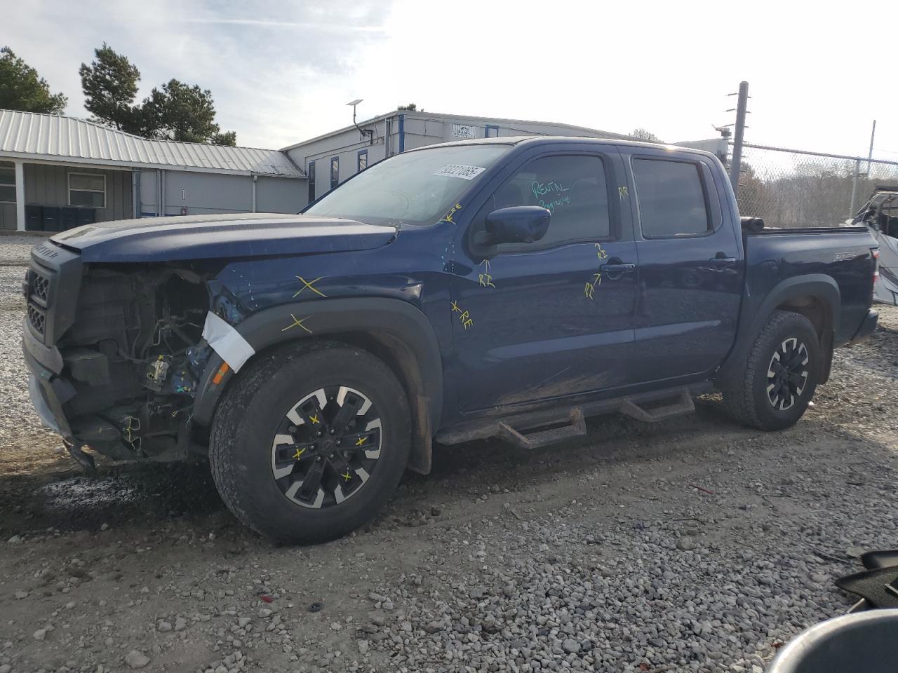 2022 NISSAN Frontier