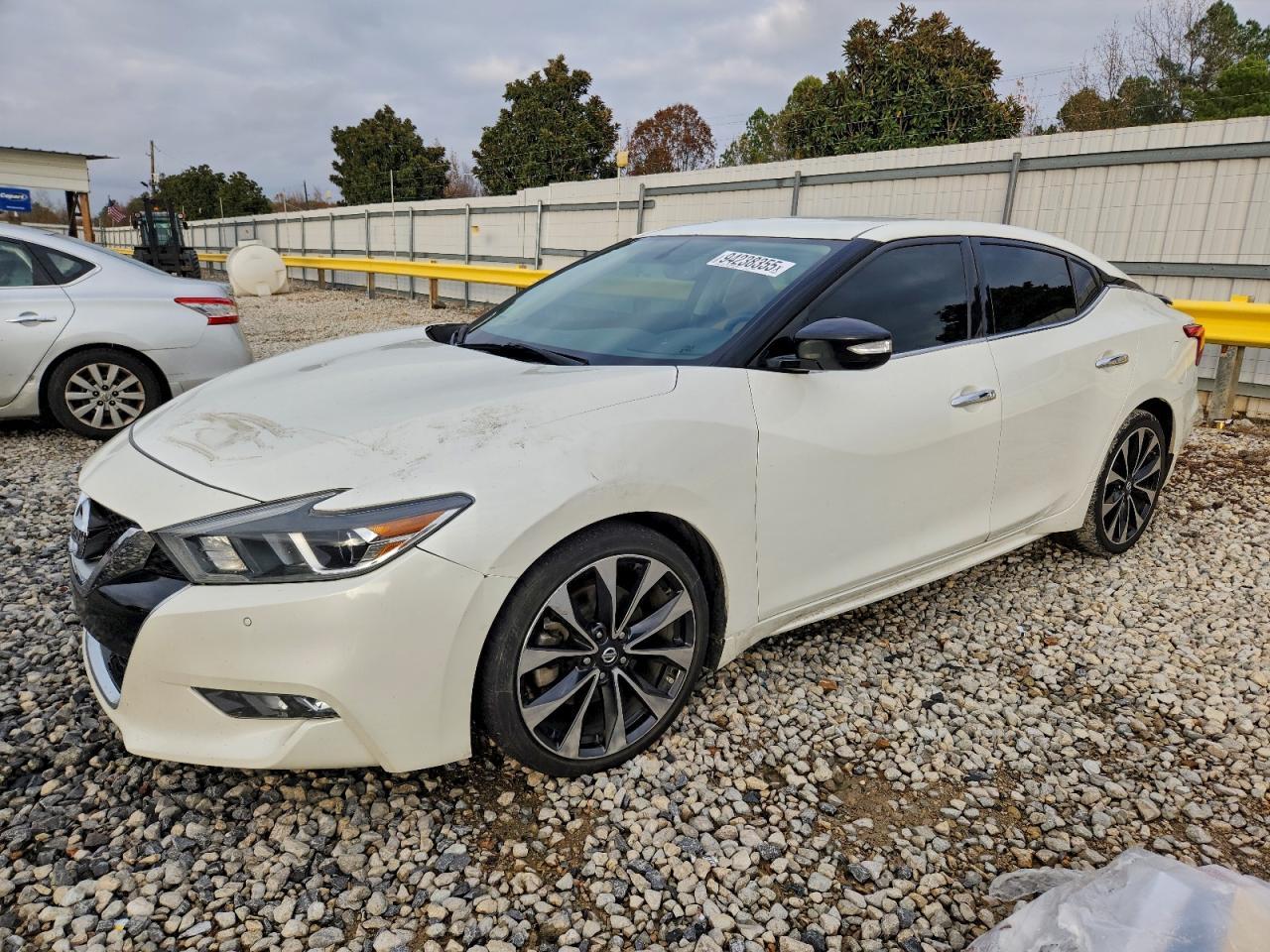 2016 NISSAN Maxima