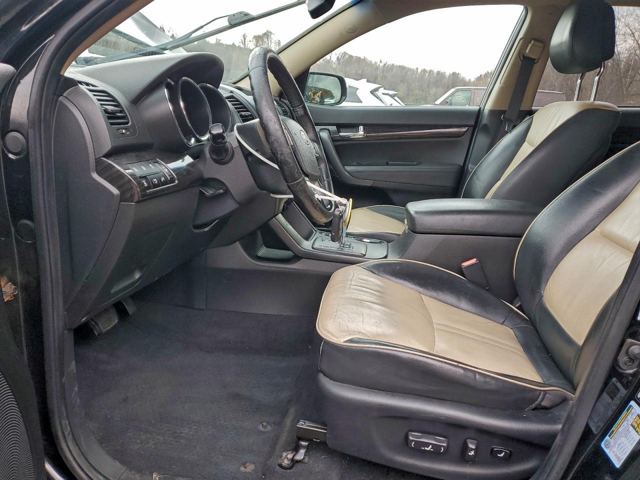 2011 KIA SORENTO