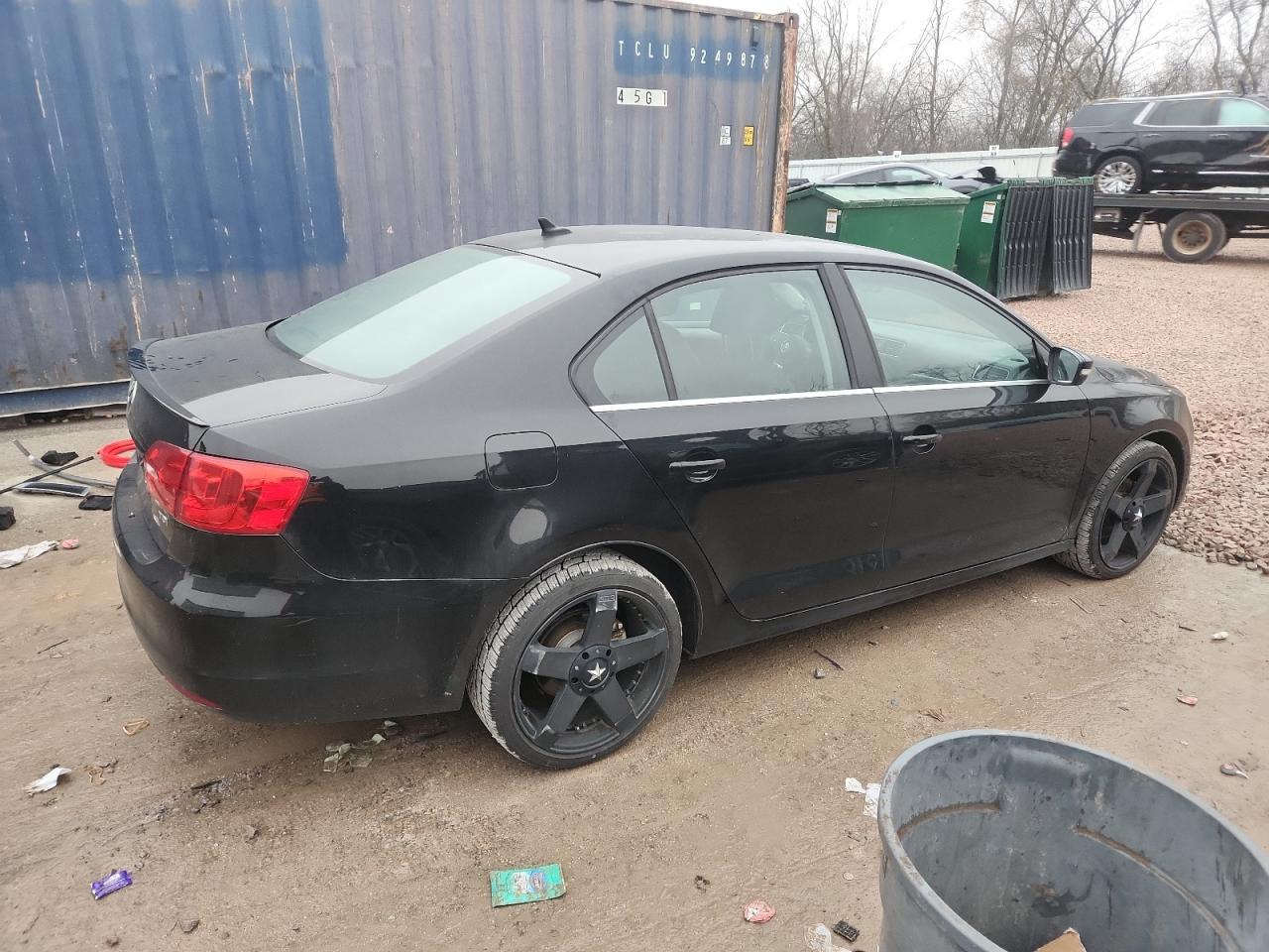 2011 VOLKSWAGEN JETTA
