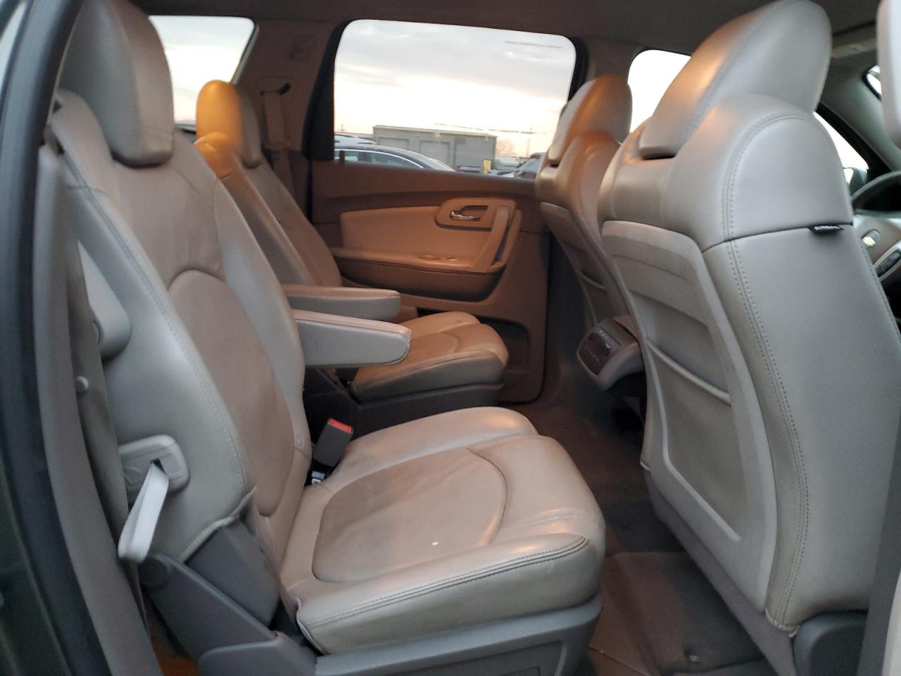 2010 CHEVROLET TRAVERSE