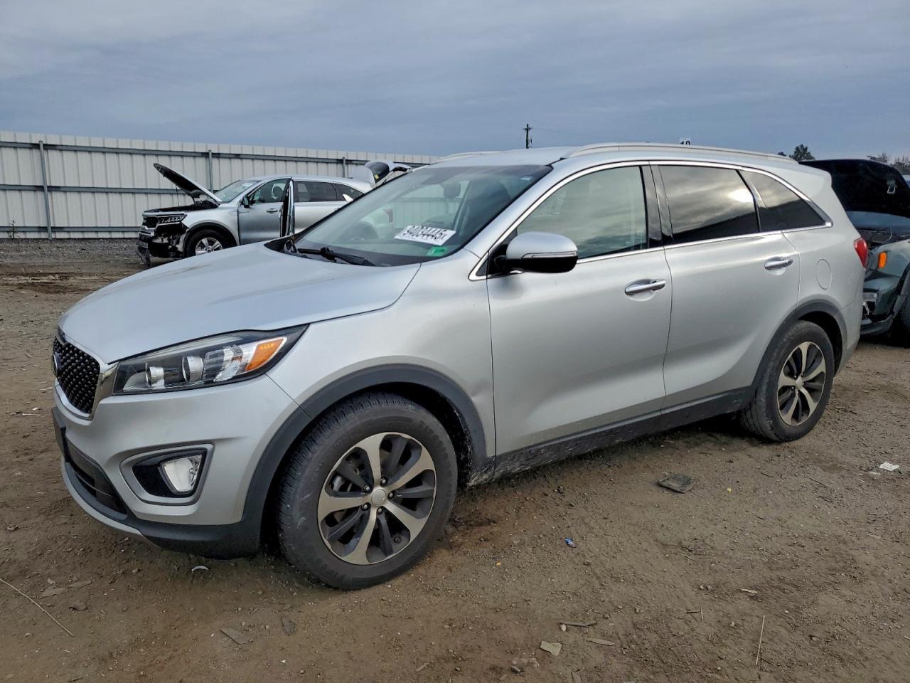2016 KIA SORENTO