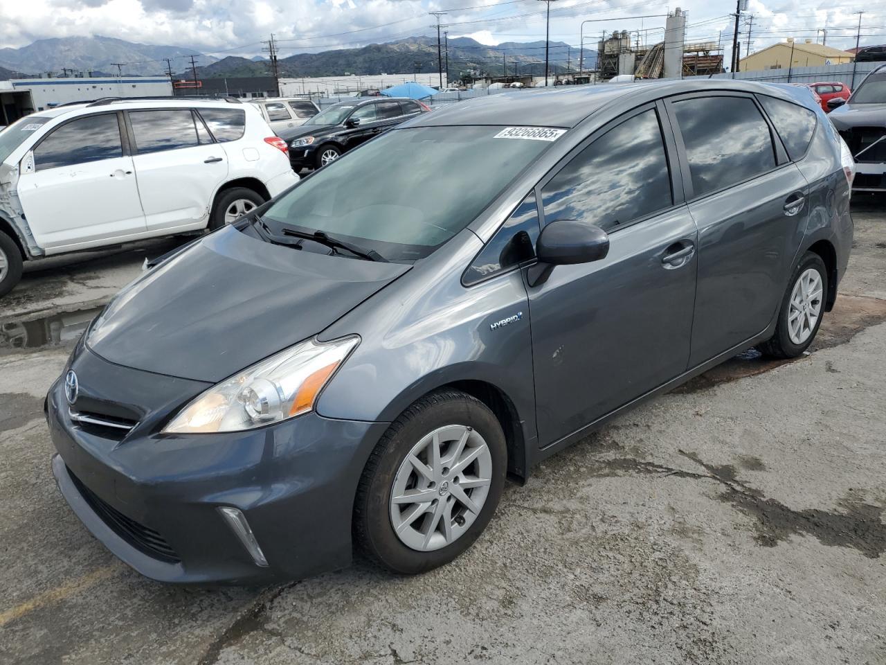 2012 TOYOTA PRIUS V