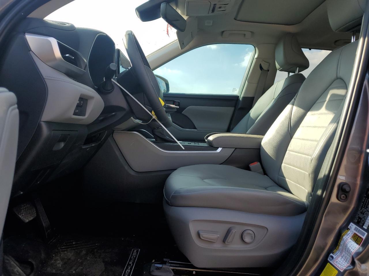 2024 TOYOTA HIGHLANDER
