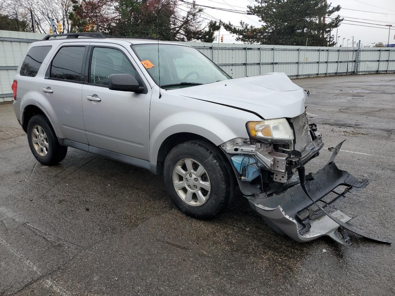 2011 MAZDA Tribute