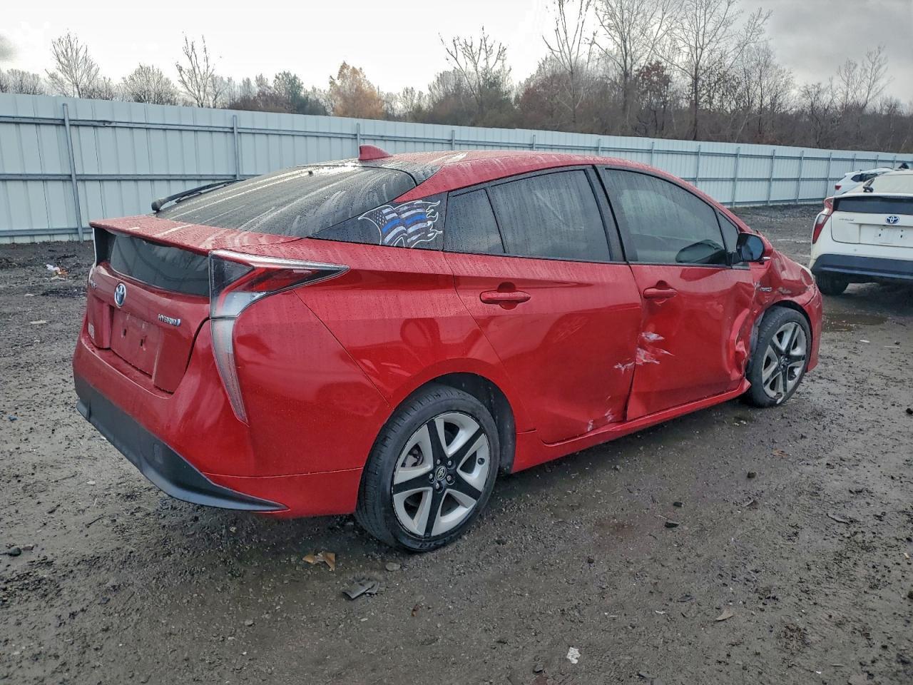 2016 TOYOTA PRIUS