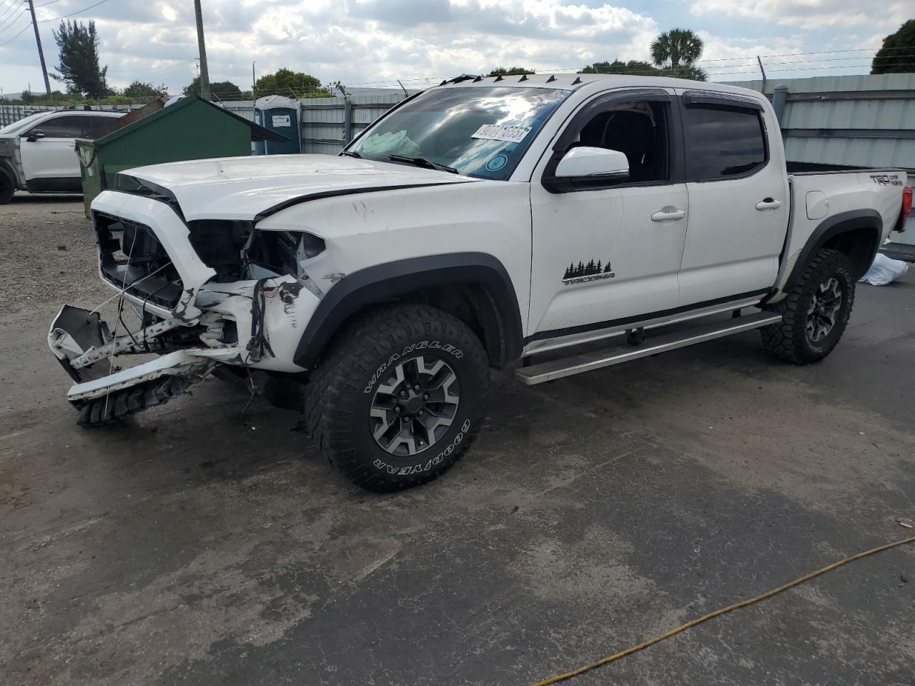 2016 TOYOTA TACOMA