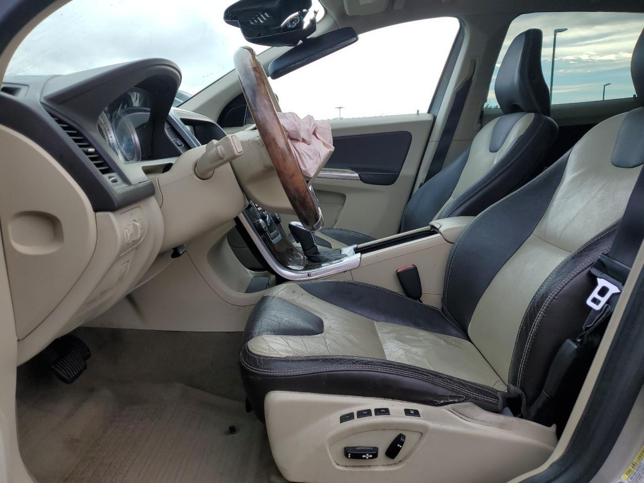 2013 VOLVO XC60