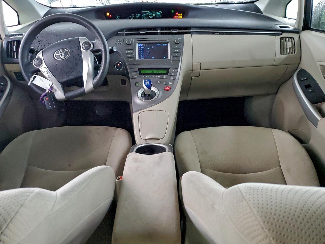 2015 TOYOTA PRIUS