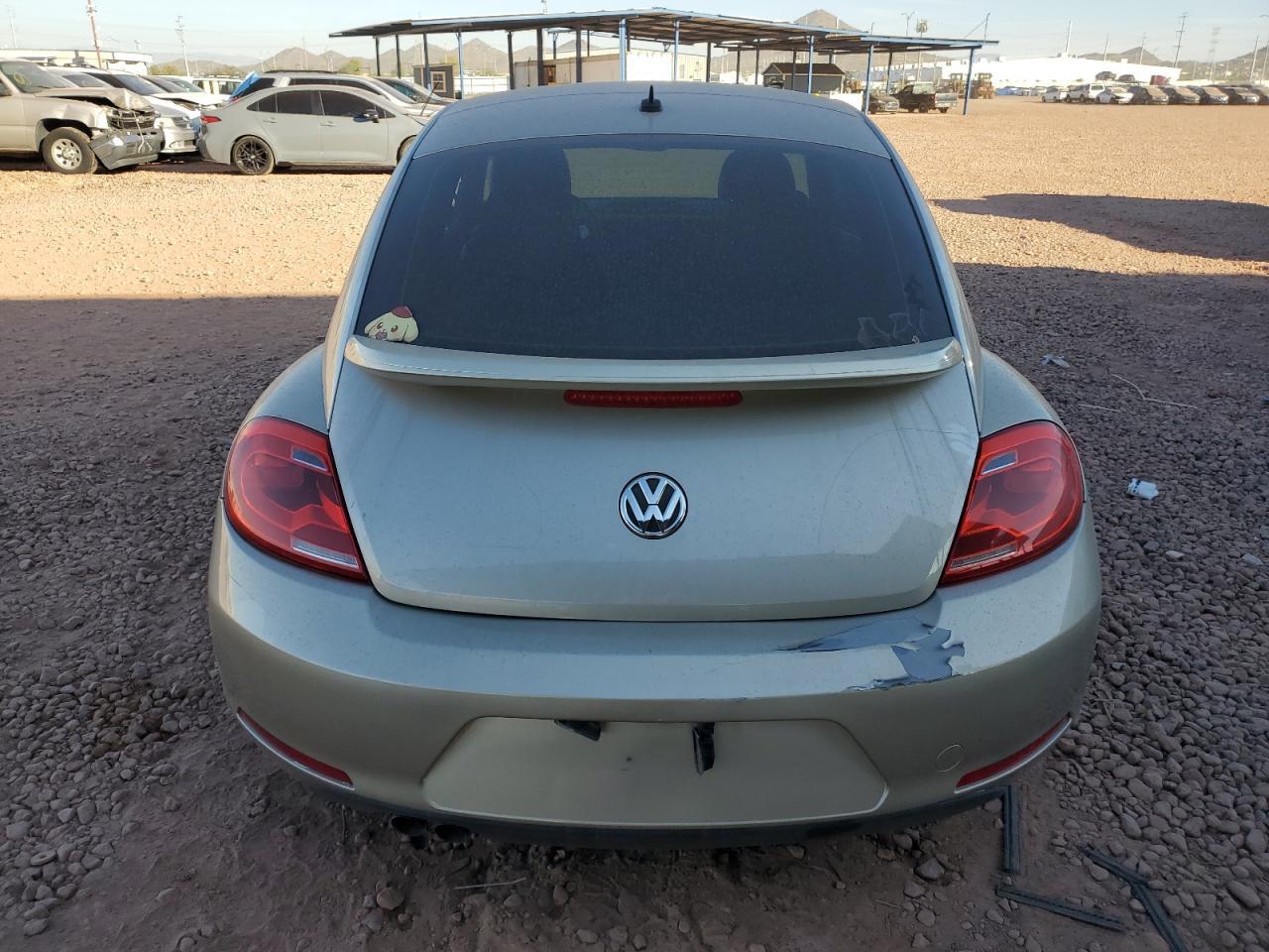 2012 VOLKSWAGEN Beetle