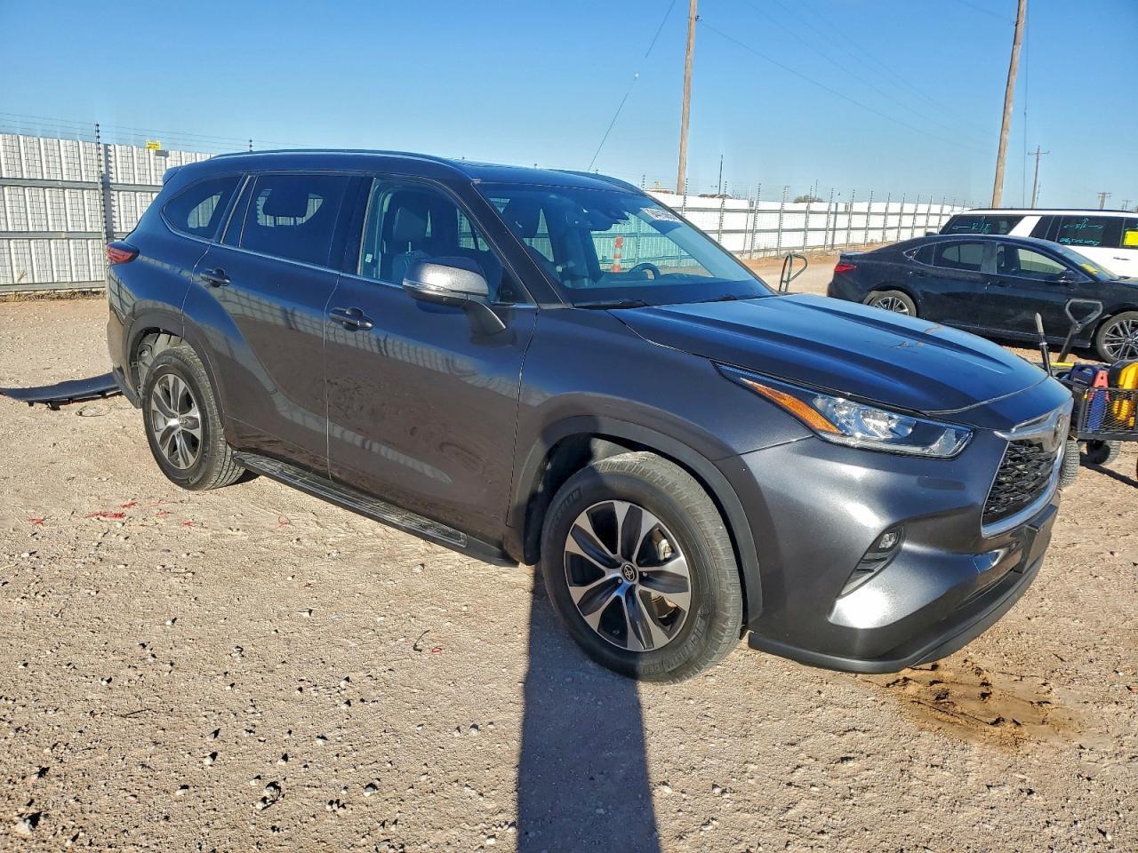 2020 TOYOTA HIGHLANDER