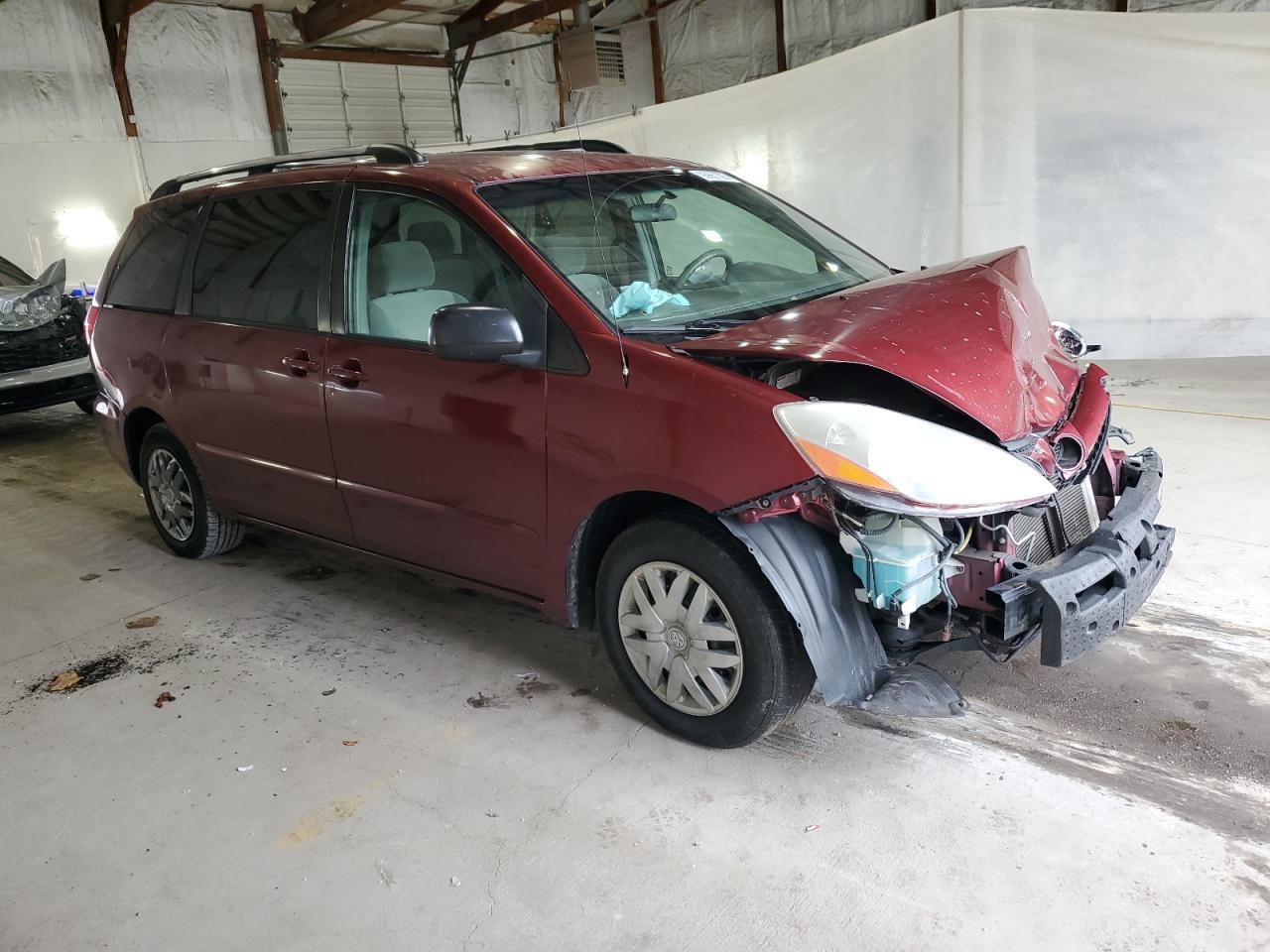2008 TOYOTA SIENNA