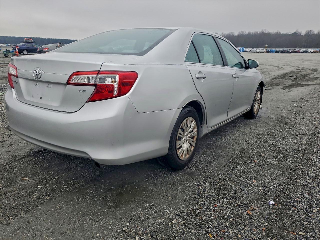 2014 TOYOTA CAMRY