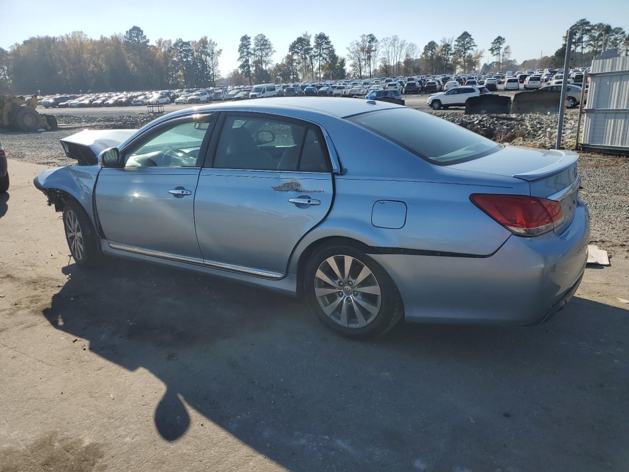2012 TOYOTA Avalon