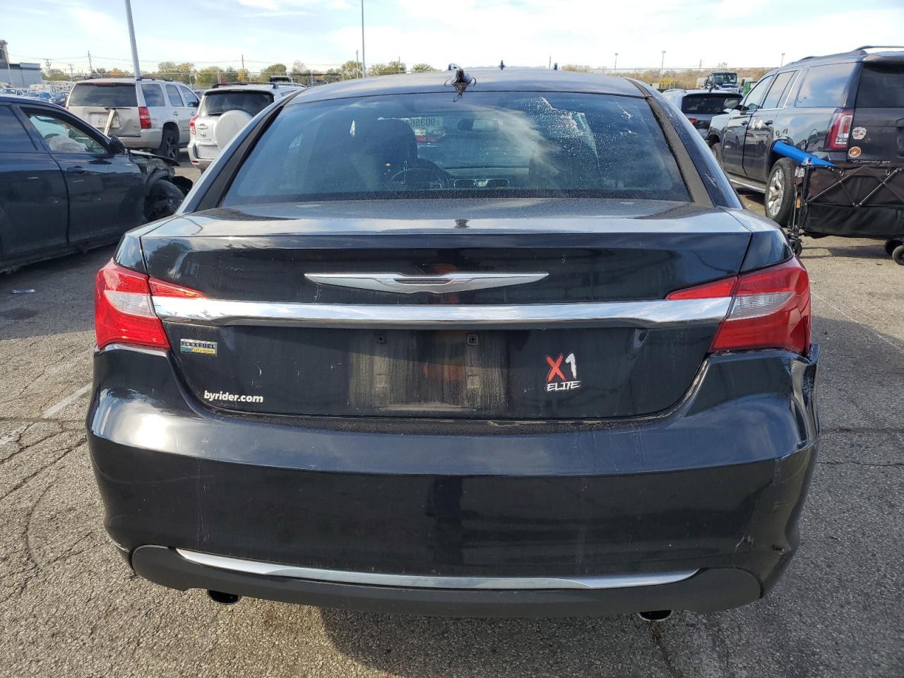 2011 CHRYSLER 200