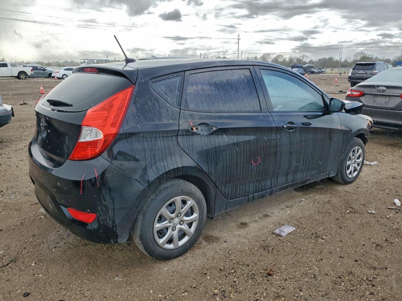 2013 HYUNDAI ACCENT