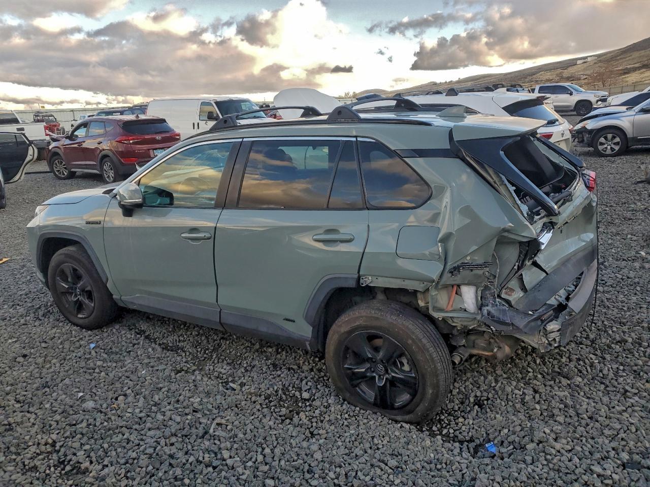 2020 TOYOTA RAV4