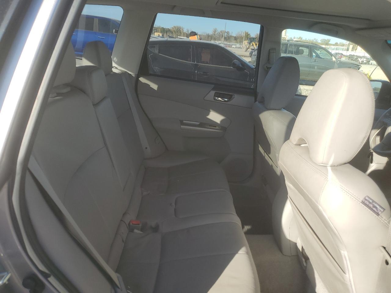 2010 SUBARU FORESTER