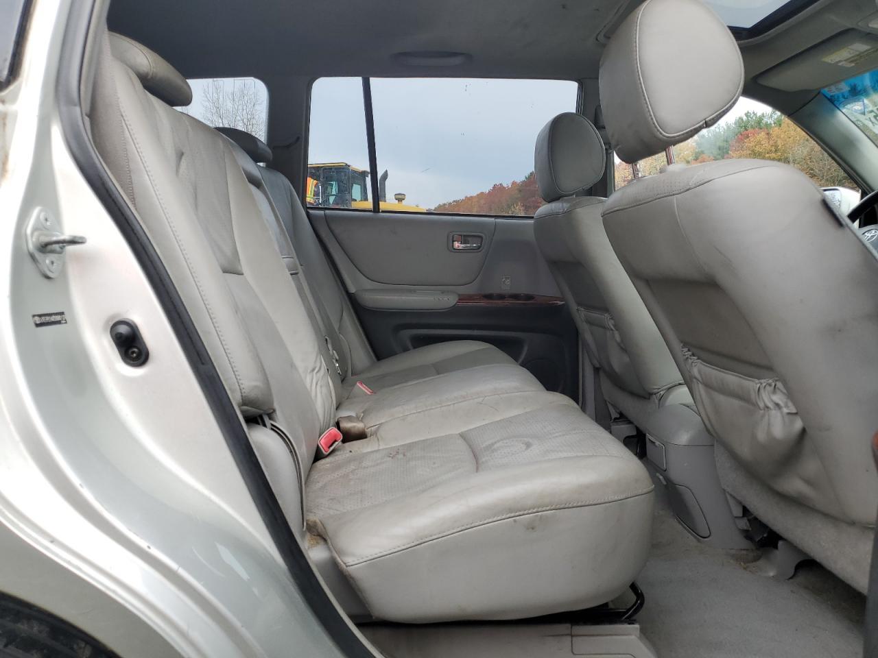 2005 TOYOTA HIGHLANDER