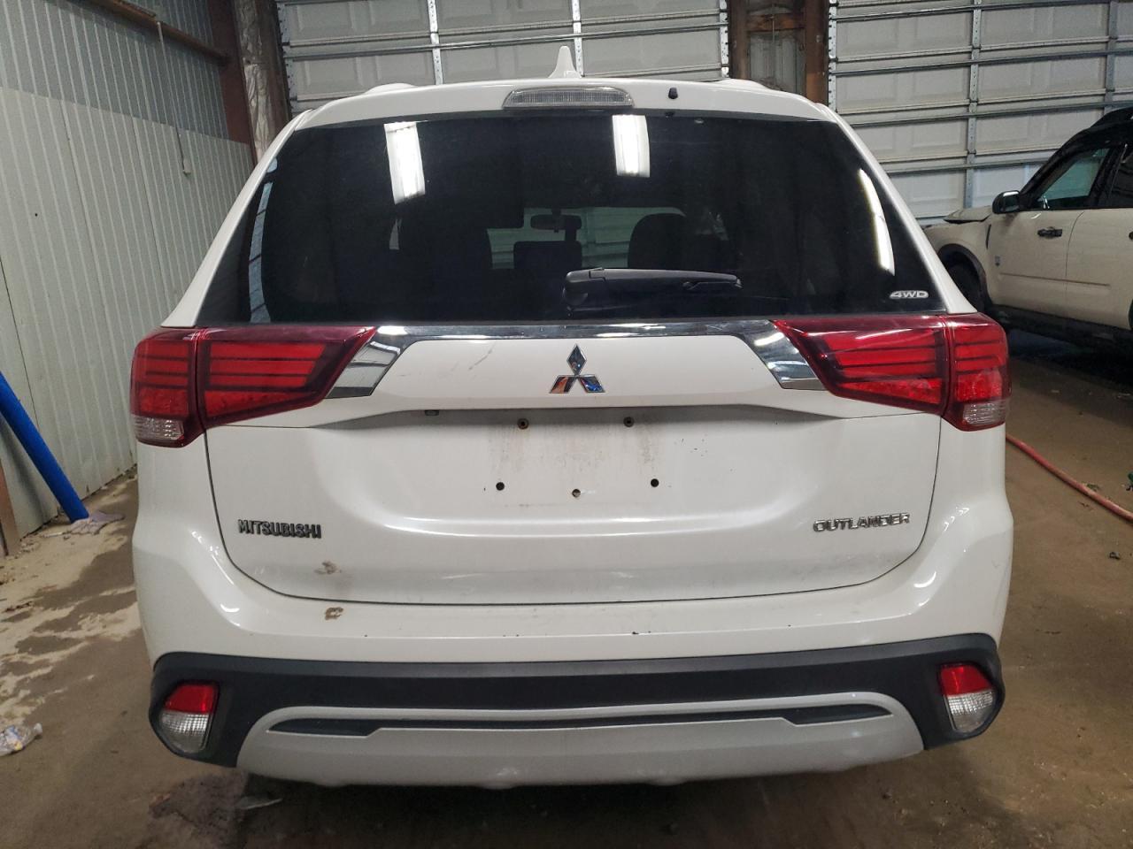 2019 MITSUBISHI outlander