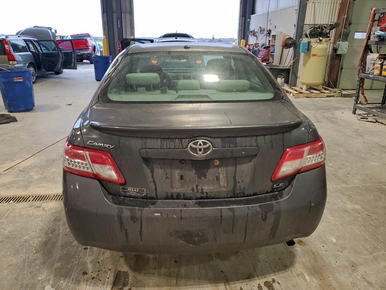 2011 TOYOTA CAMRY