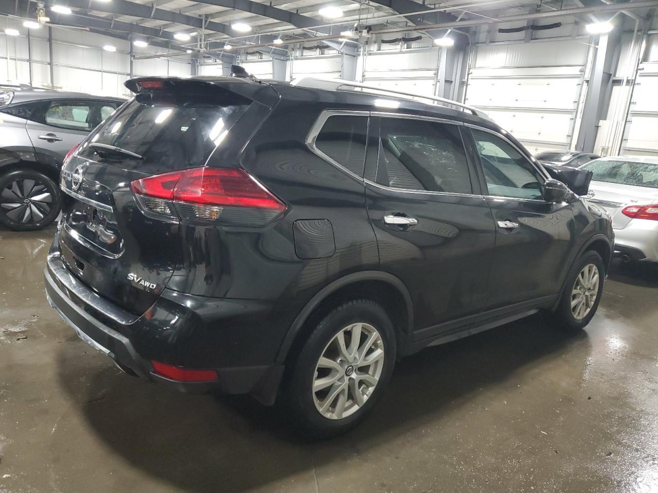 2017 NISSAN ROGUE