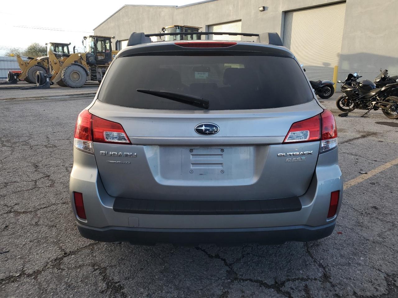 2010 SUBARU Outback