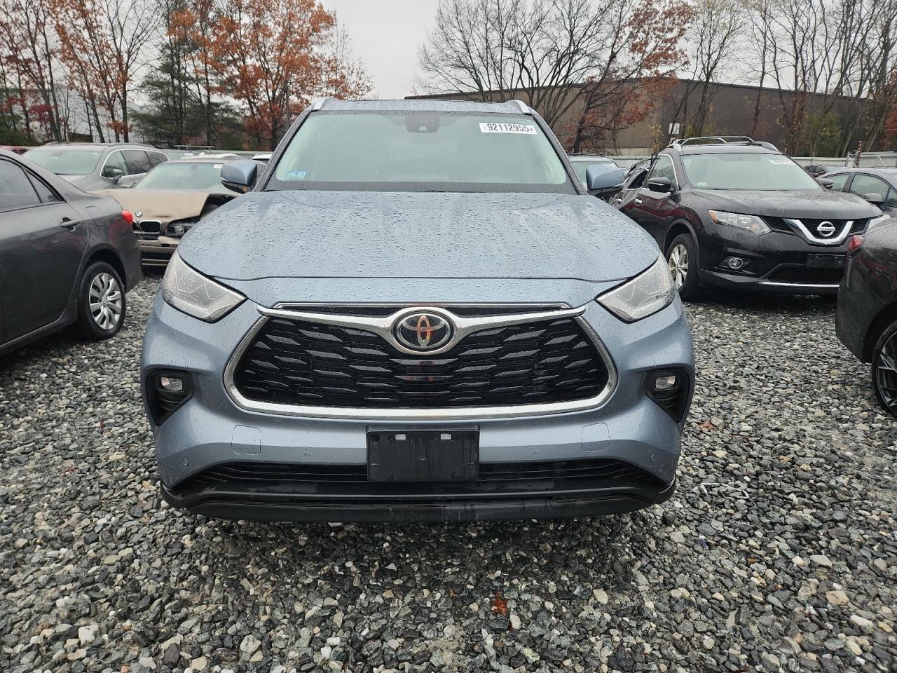 2022 TOYOTA HIGHLANDER