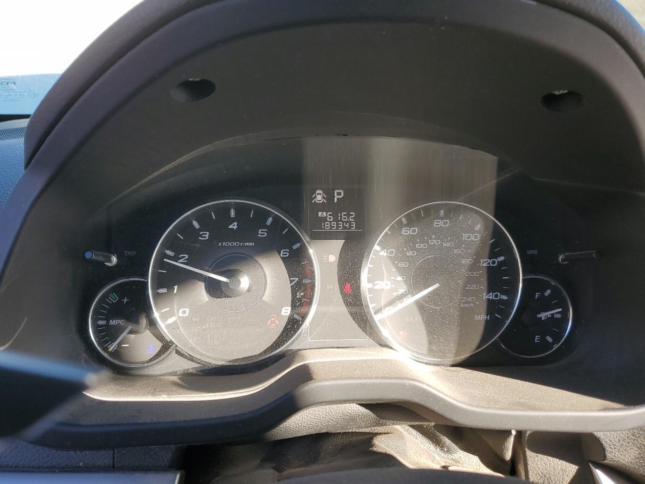 2011 SUBARU Legacy
