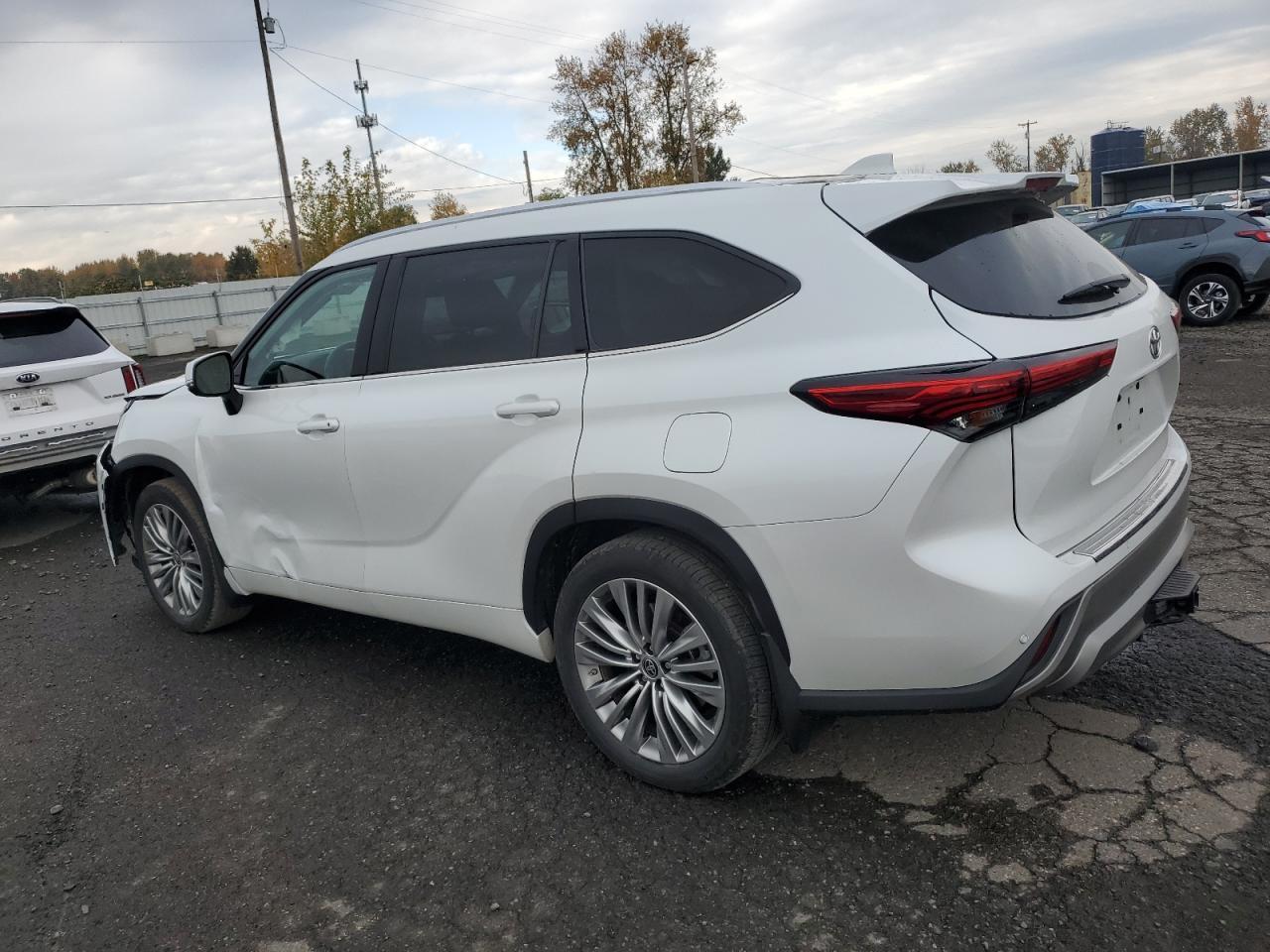 2022 TOYOTA HIGHLANDER