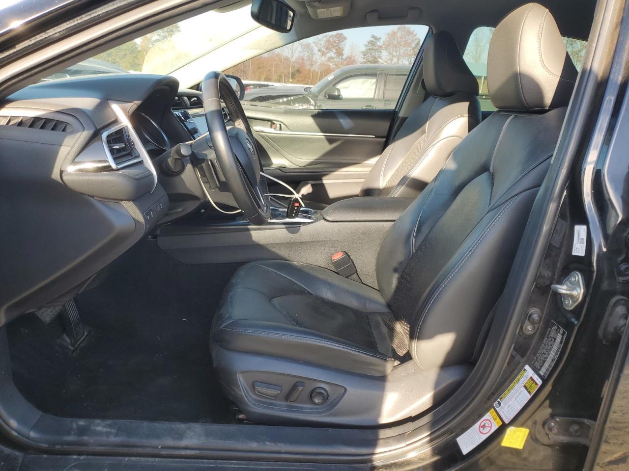 2018 TOYOTA CAMRY