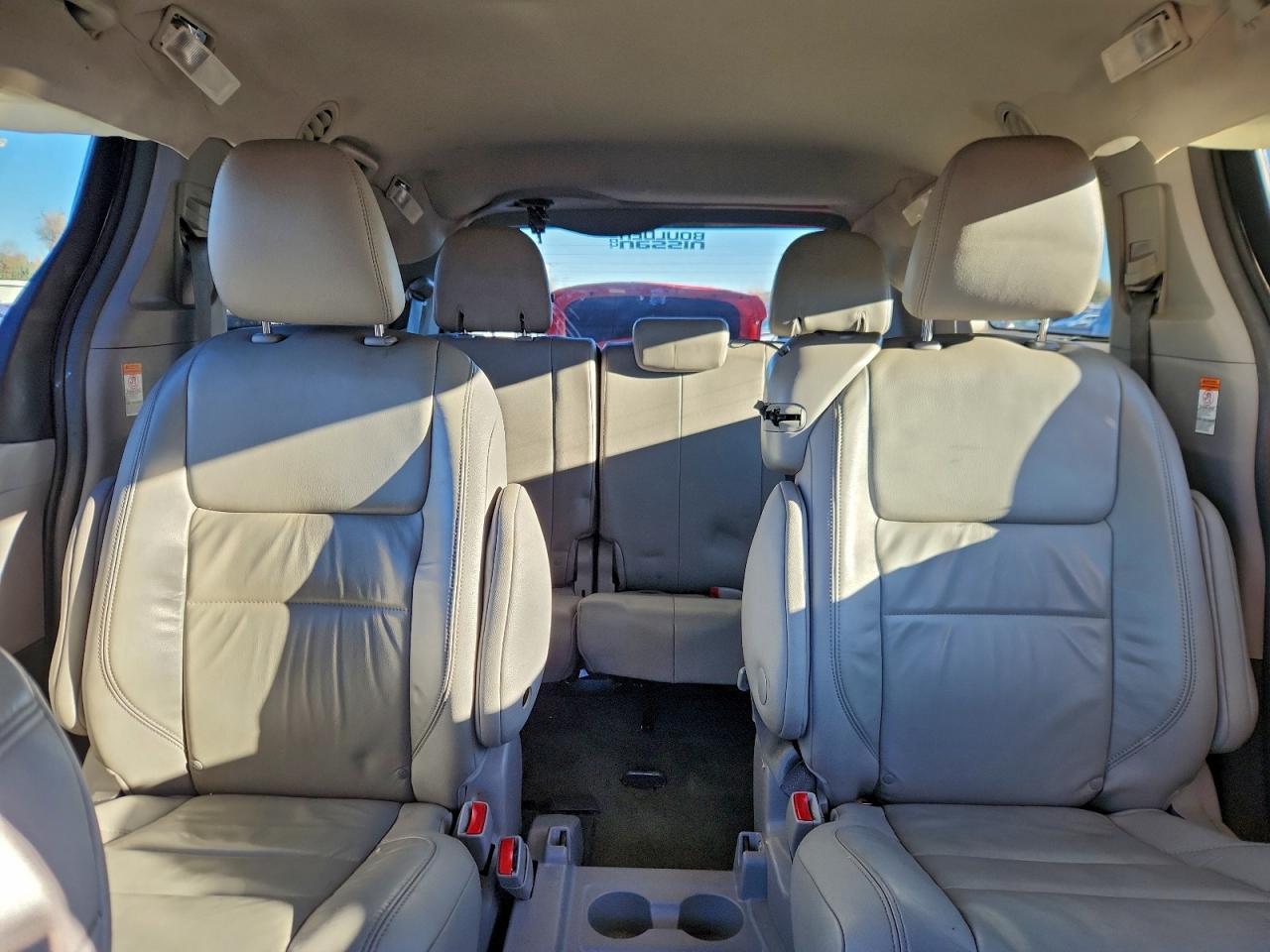 2015 TOYOTA SIENNA