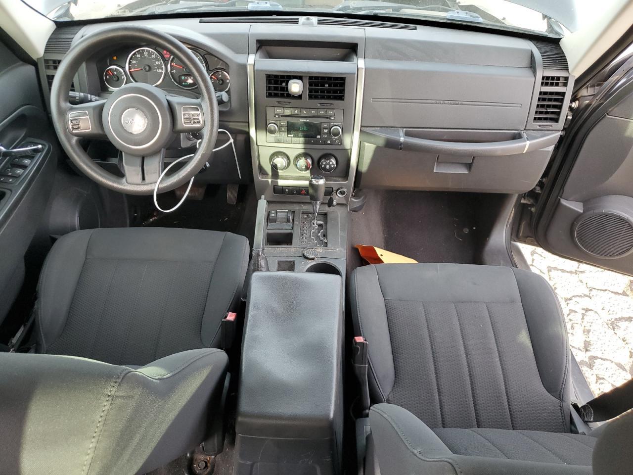 2011 JEEP Liberty