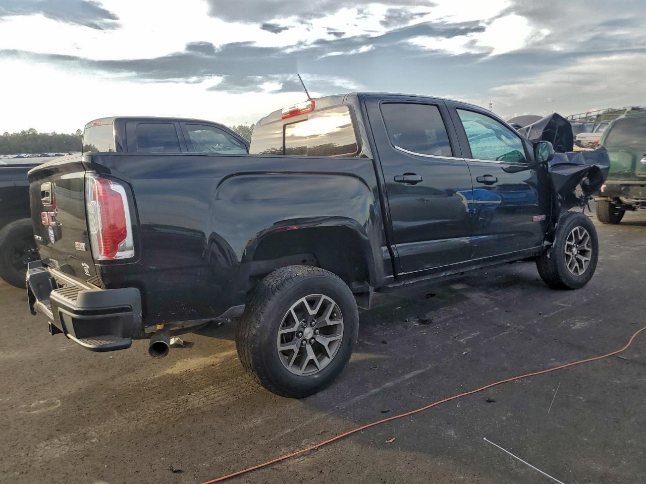 2017 GMC CANYON